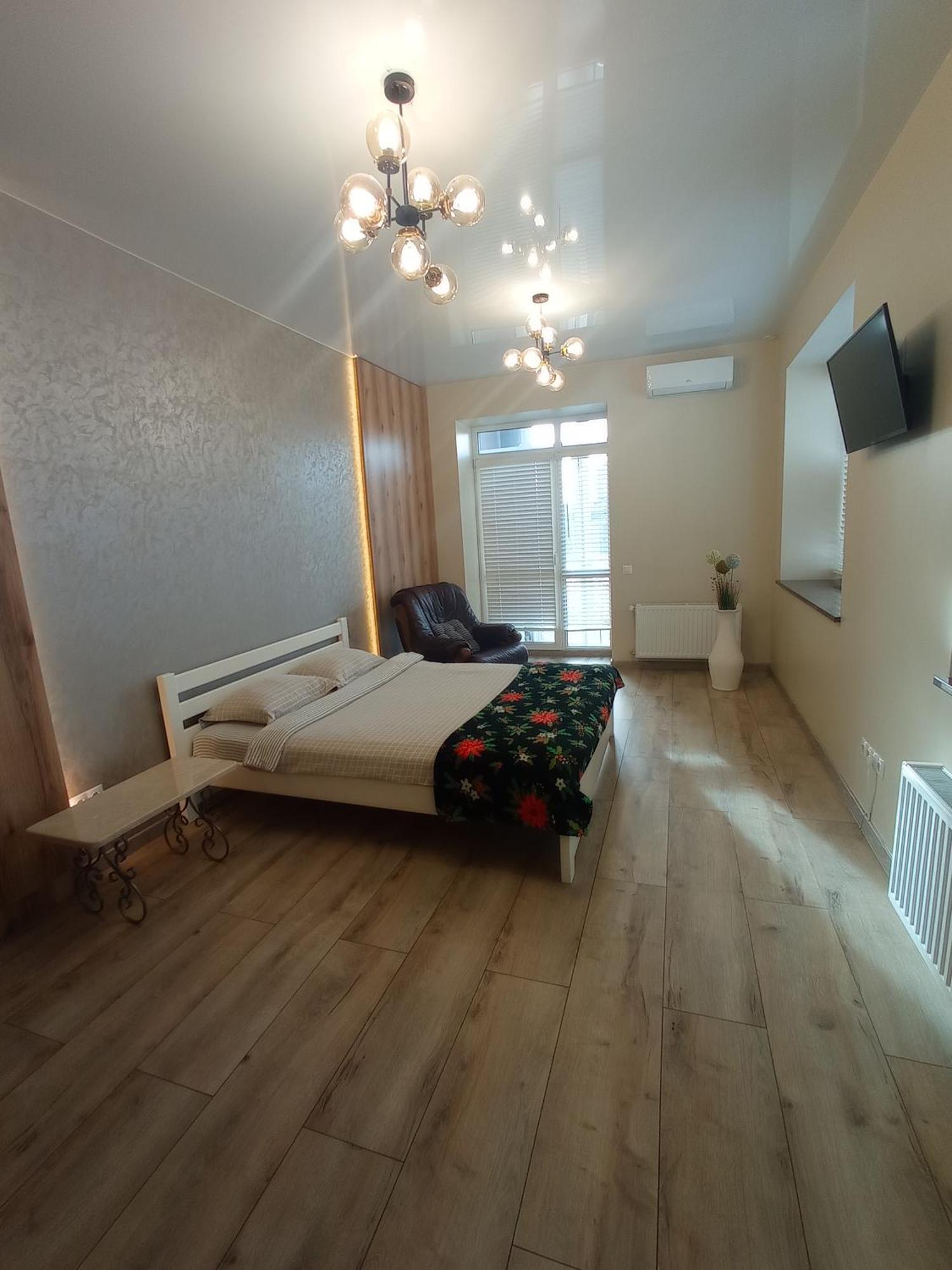 Lux Apartment & Центр,Жк Театральний Rivne Bagian luar foto