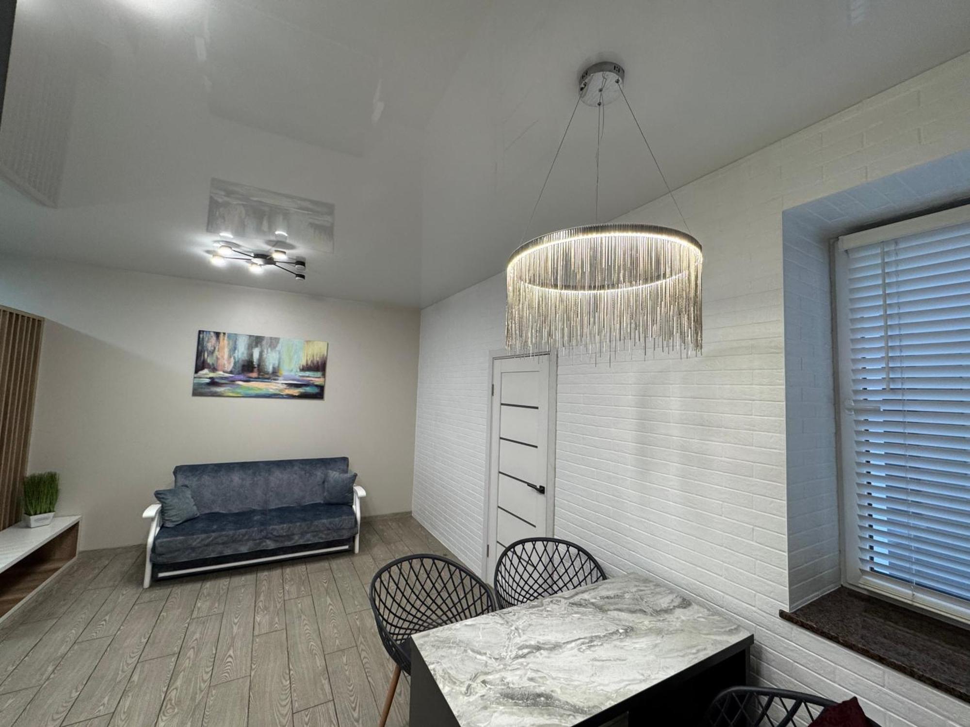Lux Apartment & Центр,Жк Театральний Rivne Bagian luar foto