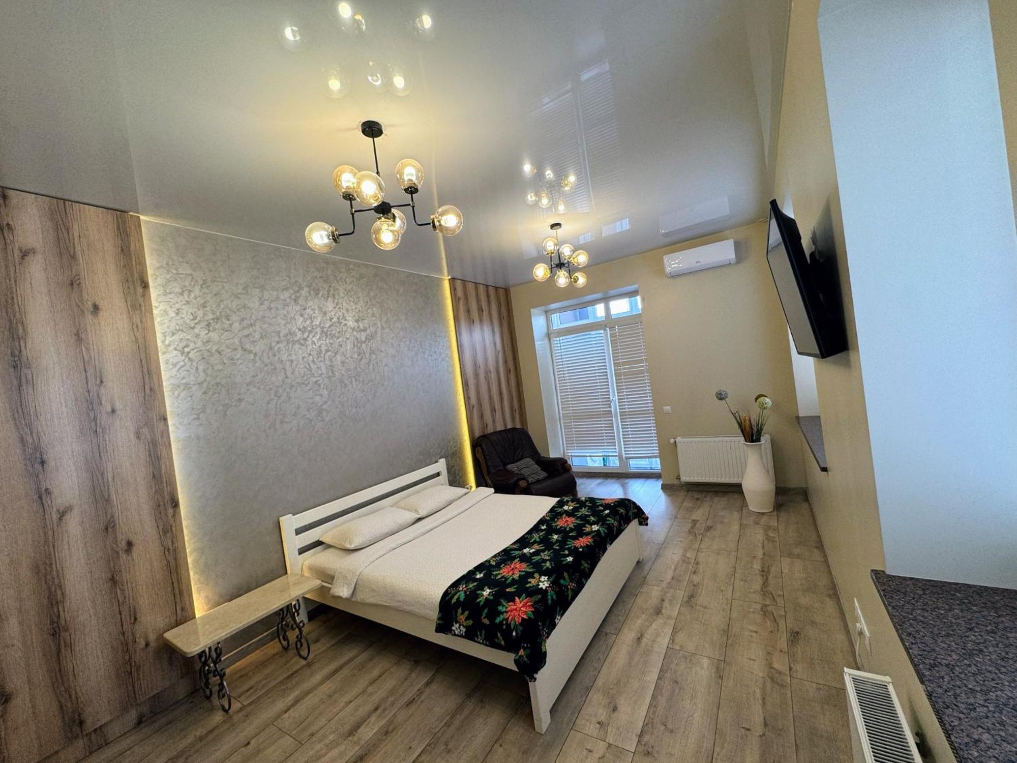 Lux Apartment & Центр,Жк Театральний Rivne Bagian luar foto